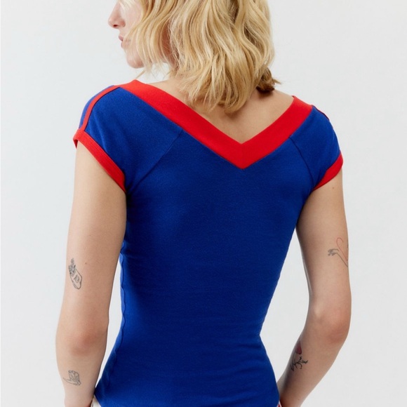 New with tag Urban Outfitters Sporty Ringer V-neck Tee - Picture 2 of 7